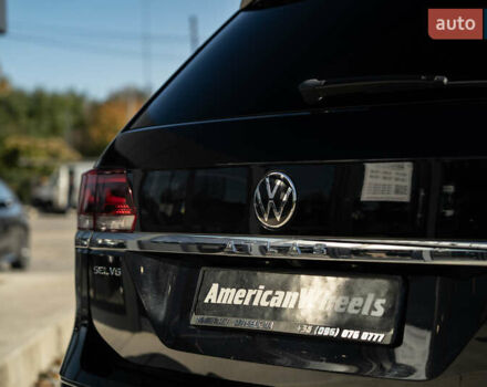 Черный Фольксваген Atlas, объемом двигателя 3.6 л и пробегом 111 тыс. км за 29800 $, фото 6 на Automoto.ua