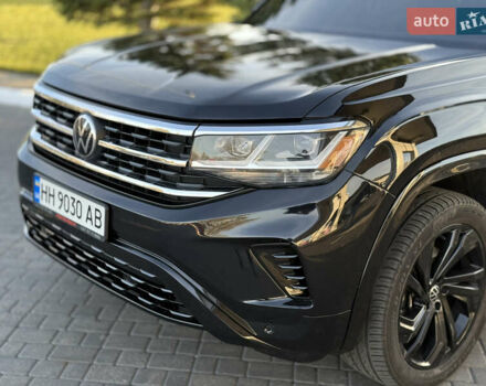 Черный Фольксваген Atlas, объемом двигателя 3.6 л и пробегом 128 тыс. км за 25000 $, фото 1 на Automoto.ua