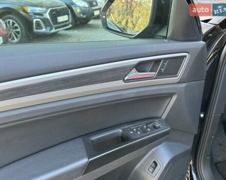 Черный Фольксваген Atlas, объемом двигателя 3.6 л и пробегом 69 тыс. км за 32000 $, фото 20 на Automoto.ua