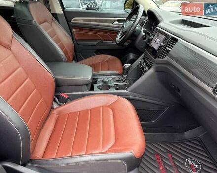 Чорний Фольксваген Atlas, об'ємом двигуна 3.6 л та пробігом 60 тис. км за 32500 $, фото 22 на Automoto.ua