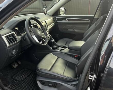 Черный Фольксваген Atlas, объемом двигателя 3.6 л и пробегом 22 тыс. км за 32300 $, фото 6 на Automoto.ua