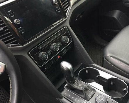 Черный Фольксваген Atlas, объемом двигателя 3.6 л и пробегом 105 тыс. км за 30000 $, фото 10 на Automoto.ua