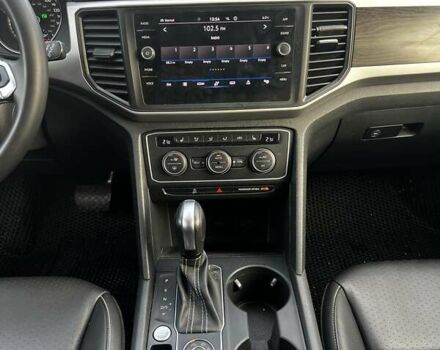 Черный Фольксваген Atlas, объемом двигателя 3.6 л и пробегом 22 тыс. км за 32300 $, фото 1 на Automoto.ua