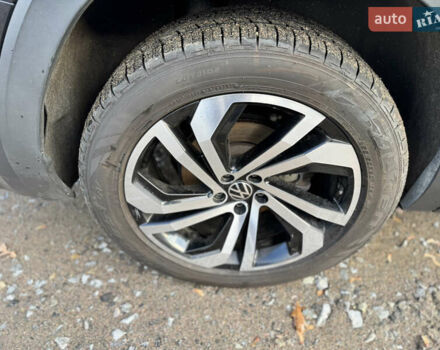 Черный Фольксваген Atlas, объемом двигателя 3.6 л и пробегом 94 тыс. км за 18600 $, фото 4 на Automoto.ua