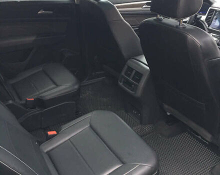 Черный Фольксваген Atlas, объемом двигателя 3.6 л и пробегом 105 тыс. км за 30000 $, фото 7 на Automoto.ua