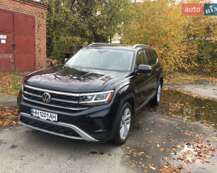 Черный Фольксваген Atlas, объемом двигателя 3.6 л и пробегом 105 тыс. км за 30000 $, фото 4 на Automoto.ua
