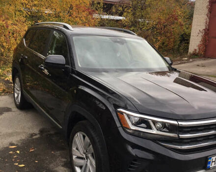 Черный Фольксваген Atlas, объемом двигателя 3.6 л и пробегом 105 тыс. км за 30000 $, фото 1 на Automoto.ua