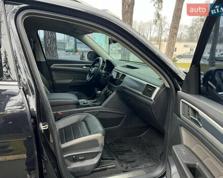 Чорний Фольксваген Atlas, об'ємом двигуна 3.6 л та пробігом 66 тис. км за 33200 $, фото 10 на Automoto.ua