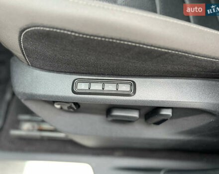 Чорний Фольксваген Atlas, об'ємом двигуна 3.6 л та пробігом 66 тис. км за 33200 $, фото 15 на Automoto.ua