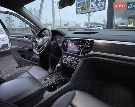 Чорний Фольксваген Atlas, об'ємом двигуна 3.6 л та пробігом 182 тис. км за 19800 $, фото 15 на Automoto.ua