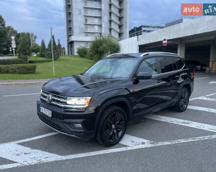 Чорний Фольксваген Atlas, об'ємом двигуна 3.6 л та пробігом 165 тис. км за 25500 $, фото 1 на Automoto.ua