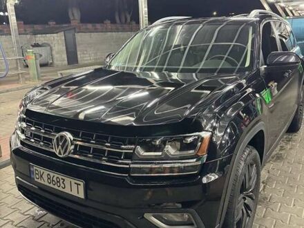 Черный Фольксваген Atlas, объемом двигателя 1.98 л и пробегом 138 тыс. км за 25500 $, фото 1 на Automoto.ua