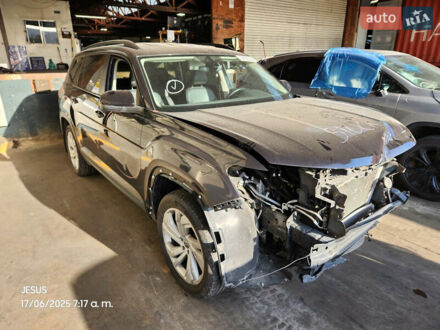 Черный Фольксваген Atlas, объемом двигателя 3.6 л и пробегом 68 тыс. км за 17950 $, фото 1 на Automoto.ua