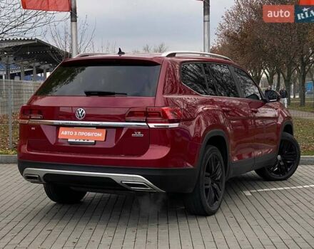 Красный Фольксваген Atlas, объемом двигателя 3.6 л и пробегом 98 тыс. км за 22900 $, фото 5 на Automoto.ua
