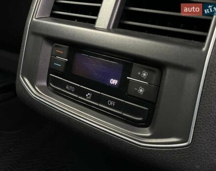 Красный Фольксваген Atlas, объемом двигателя 3.6 л и пробегом 98 тыс. км за 22900 $, фото 16 на Automoto.ua