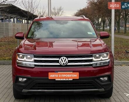 Красный Фольксваген Atlas, объемом двигателя 3.6 л и пробегом 98 тыс. км за 22900 $, фото 1 на Automoto.ua
