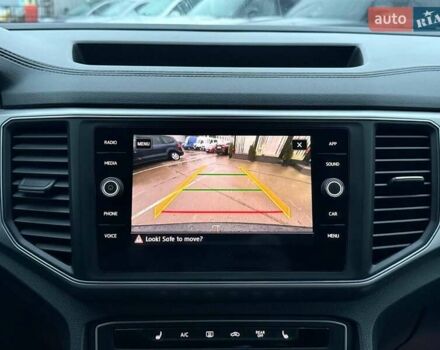 Красный Фольксваген Atlas, объемом двигателя 3.6 л и пробегом 98 тыс. км за 19500 $, фото 14 на Automoto.ua