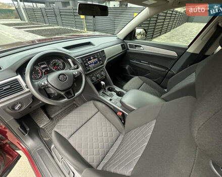 Красный Фольксваген Atlas, объемом двигателя 3.6 л и пробегом 83 тыс. км за 18999 $, фото 31 на Automoto.ua