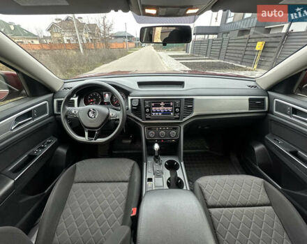 Красный Фольксваген Atlas, объемом двигателя 3.6 л и пробегом 83 тыс. км за 18999 $, фото 39 на Automoto.ua