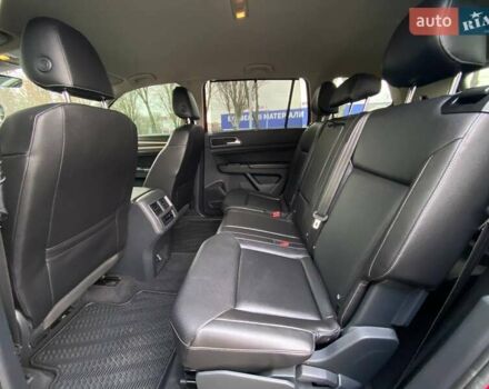 Красный Фольксваген Atlas, объемом двигателя 3.6 л и пробегом 98 тыс. км за 22900 $, фото 18 на Automoto.ua