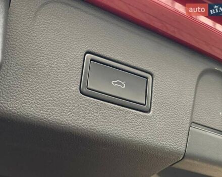 Красный Фольксваген Atlas, объемом двигателя 3.6 л и пробегом 98 тыс. км за 22900 $, фото 23 на Automoto.ua