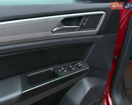 Красный Фольксваген Atlas, объемом двигателя 3.6 л и пробегом 98 тыс. км за 19500 $, фото 8 на Automoto.ua