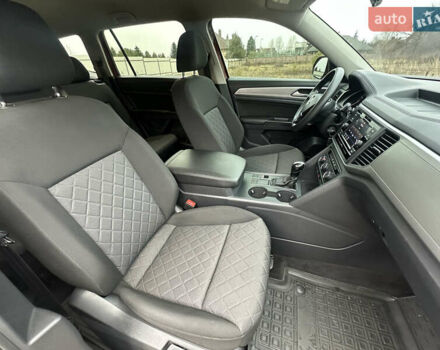 Красный Фольксваген Atlas, объемом двигателя 3.6 л и пробегом 83 тыс. км за 18999 $, фото 33 на Automoto.ua