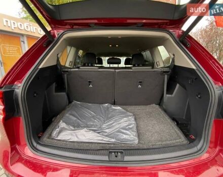 Красный Фольксваген Atlas, объемом двигателя 3.6 л и пробегом 98 тыс. км за 22900 $, фото 22 на Automoto.ua