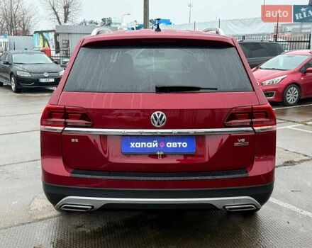 Красный Фольксваген Atlas, объемом двигателя 3.6 л и пробегом 98 тыс. км за 19500 $, фото 5 на Automoto.ua
