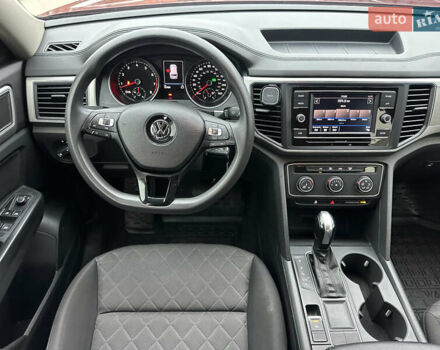 Красный Фольксваген Atlas, объемом двигателя 3.6 л и пробегом 83 тыс. км за 18999 $, фото 40 на Automoto.ua