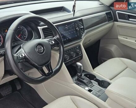 Червоний Фольксваген Atlas, об'ємом двигуна 3.6 л та пробігом 140 тис. км за 17500 $, фото 15 на Automoto.ua