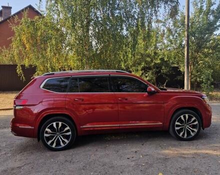 Красный Фольксваген Atlas, объемом двигателя 3.6 л и пробегом 72 тыс. км за 26000 $, фото 5 на Automoto.ua