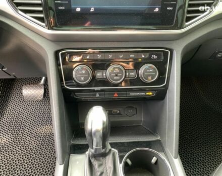 Желтый Фольксваген Atlas, объемом двигателя 3.6 л и пробегом 122 тыс. км за 27290 $, фото 37 на Automoto.ua