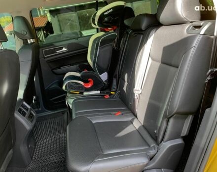 Желтый Фольксваген Atlas, объемом двигателя 3.6 л и пробегом 122 тыс. км за 27290 $, фото 24 на Automoto.ua