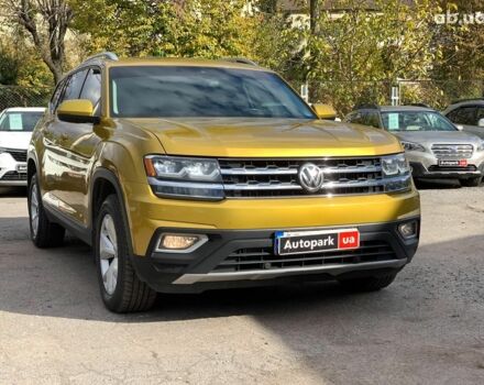 Желтый Фольксваген Atlas, объемом двигателя 3.6 л и пробегом 122 тыс. км за 27290 $, фото 2 на Automoto.ua