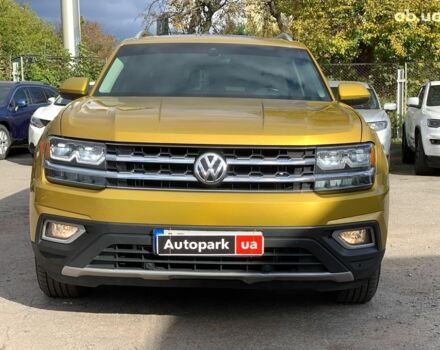 Желтый Фольксваген Atlas, объемом двигателя 3.6 л и пробегом 122 тыс. км за 27290 $, фото 1 на Automoto.ua