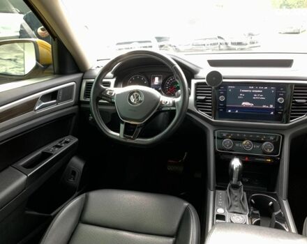 Желтый Фольксваген Atlas, объемом двигателя 3.6 л и пробегом 122 тыс. км за 27290 $, фото 32 на Automoto.ua