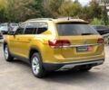 Желтый Фольксваген Atlas, объемом двигателя 3.6 л и пробегом 122 тыс. км за 27290 $, фото 6 на Automoto.ua
