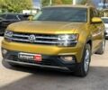 Желтый Фольксваген Atlas, объемом двигателя 3.6 л и пробегом 122 тыс. км за 27290 $, фото 1 на Automoto.ua