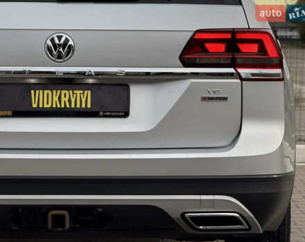 Серый Фольксваген Atlas, объемом двигателя 3.6 л и пробегом 129 тыс. км за 21900 $, фото 18 на Automoto.ua