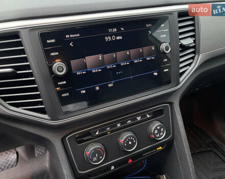 Серый Фольксваген Atlas, объемом двигателя 3.6 л и пробегом 87 тыс. км за 22900 $, фото 42 на Automoto.ua