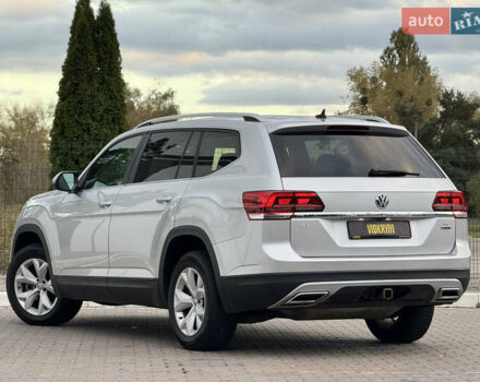 Серый Фольксваген Atlas, объемом двигателя 3.6 л и пробегом 129 тыс. км за 21900 $, фото 8 на Automoto.ua