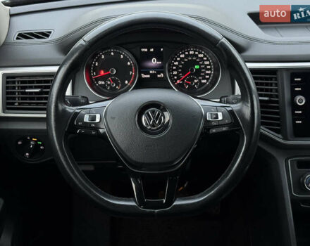 Серый Фольксваген Atlas, объемом двигателя 3.6 л и пробегом 129 тыс. км за 21900 $, фото 24 на Automoto.ua