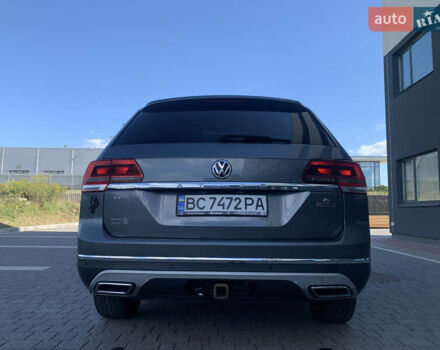 Сірий Фольксваген Atlas, об'ємом двигуна 3.6 л та пробігом 123 тис. км за 24700 $, фото 22 на Automoto.ua