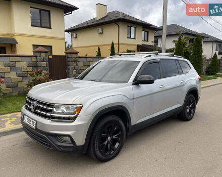 Серый Фольксваген Atlas, объемом двигателя 3.6 л и пробегом 87 тыс. км за 22900 $, фото 2 на Automoto.ua