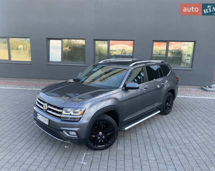 Сірий Фольксваген Atlas, об'ємом двигуна 3.6 л та пробігом 123 тис. км за 24700 $, фото 3 на Automoto.ua