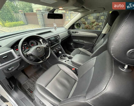 Серый Фольксваген Atlas, объемом двигателя 3.6 л и пробегом 87 тыс. км за 22900 $, фото 25 на Automoto.ua