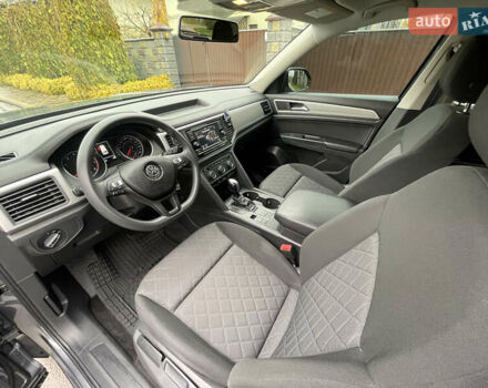 Серый Фольксваген Atlas, объемом двигателя 3.6 л и пробегом 74 тыс. км за 18999 $, фото 30 на Automoto.ua