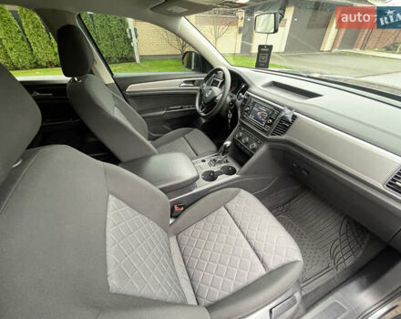 Серый Фольксваген Atlas, объемом двигателя 3.6 л и пробегом 74 тыс. км за 18999 $, фото 35 на Automoto.ua