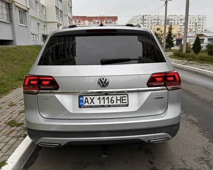 Сірий Фольксваген Atlas, об'ємом двигуна 3.6 л та пробігом 100 тис. км за 25000 $, фото 2 на Automoto.ua